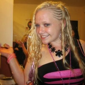 Meet your Posher, Shana